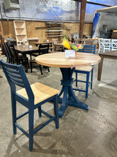 Load image into Gallery viewer, Aspen Round Dining Table
