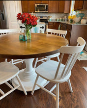 Load image into Gallery viewer, Tulip round table