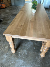 Load image into Gallery viewer, 9 foot Victorian spindle leg Table and bench Ready to ship
