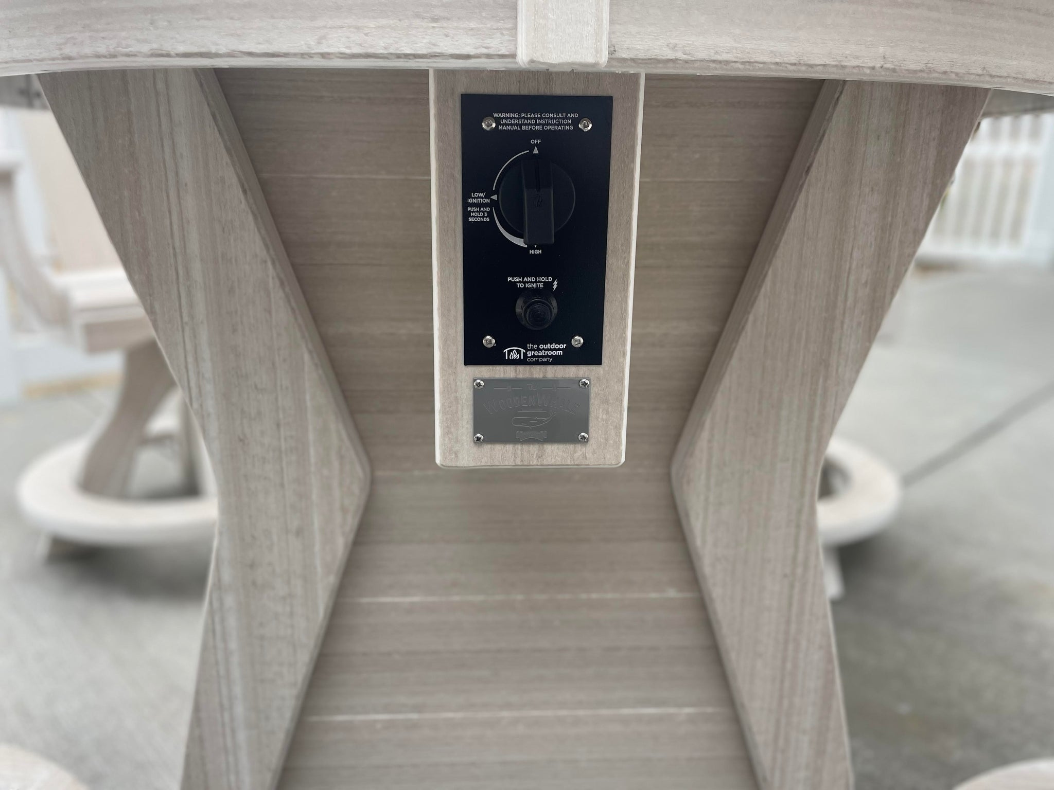 Shelly Round Fire Table